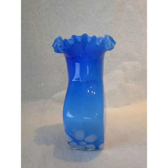 Vase, Vintage Art Blown Glass Ruffled edge design  Sky blue boho floral - Picture 4 of 6